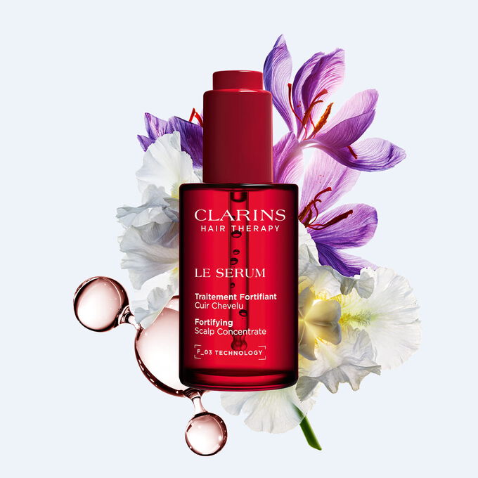 Clarins hiuspohjaseerumi tukee hiusten kest&auml;vyytt&auml; ja tuuheutta. Se on rikastettu sahramilla ja luomukasviuutteilla, jotka edist&auml;v&auml;t p&auml;&auml;nahan hyvinvointia.