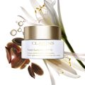 Nutri-Lumi&egrave;re SPF15