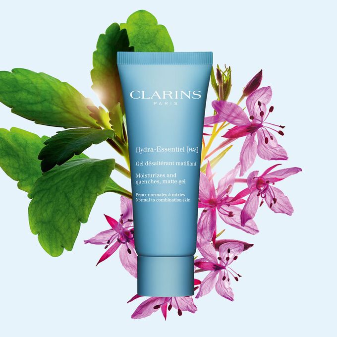 Kuva Clarins Hydra-Essentiel Matte Gel p&auml;iv&auml;voiteesta, joka sis&auml;lt&auml;&auml; kosteuttavaa ja kiiltoa hillitsev&auml;&auml; hyaluronihappoa.
