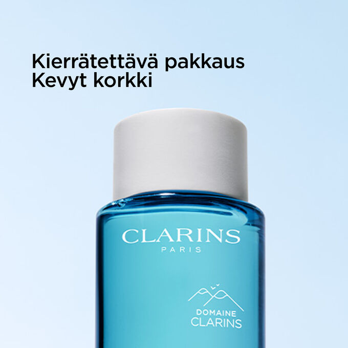 Fokus pullon yl&auml;osassa, jossa on silm&auml;meikinpoistoaine, havainnollistaa kierr&auml;tett&auml;v&auml;&auml; pakkausta ja kevytt&auml; korkkia.