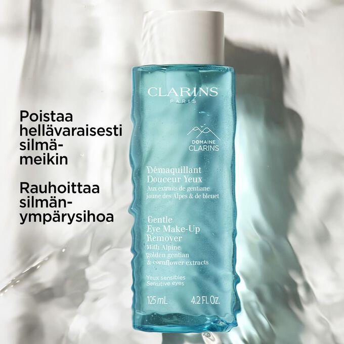 Pakkauskuva veden alla Clarinsin silm&auml;meikinpoistoaineesta tekstill&auml;, joka korostaa tuotteen rauhoittavia ja hell&auml;varaisia ominaisuuksia.