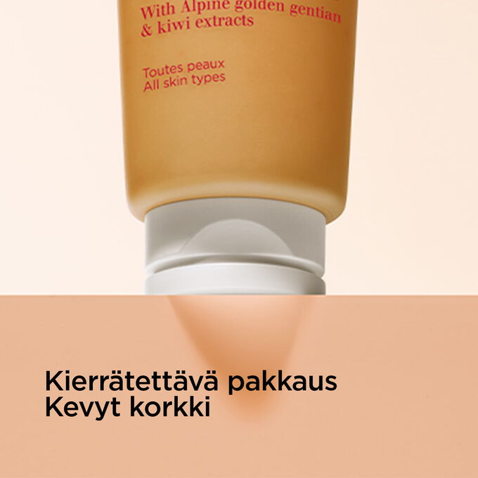 Fokus Express Exfoliating Cleanser -tuubin alaosassa havainnollistaa kierr&auml;tett&auml;v&auml;&auml; pakkausta ja kevytt&auml; korkkia.