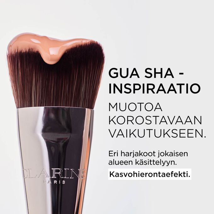 Keskittyminen Double Serum Foundation -siveltimiin, joissa on eri harjaskoot kaikkien alueiden saavuttamiseksi ja kasvohierontaefektin luomiseksi.